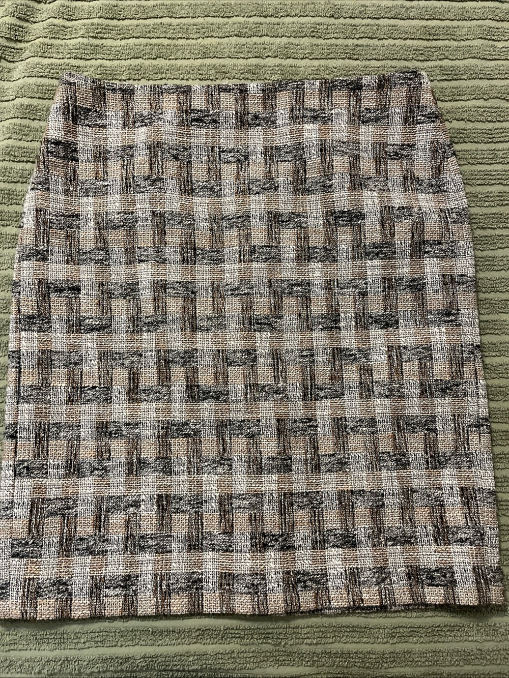 Anne Klein Neutral Plaid Tweed Pencil Skirt